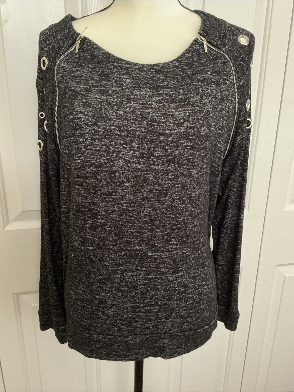 Notations unique heathered sweater